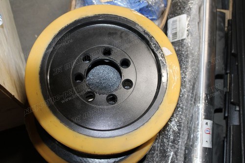 Колесо ведущее 8365234/3590431