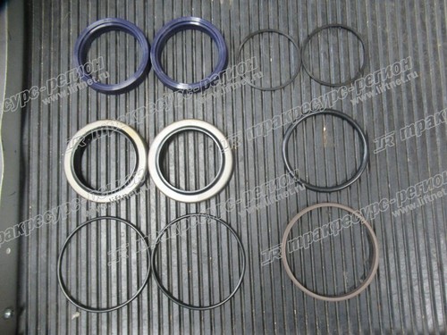 Ремкомплект цилиндра рулевого управления 524W2-40211/2581995