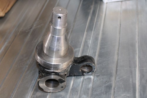 Кулак поворотный левый 22N54-32511