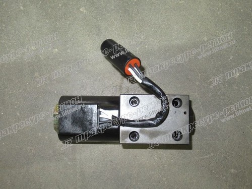 Клапан электромагнитный крышки распределителя ГДП 135L3-82003