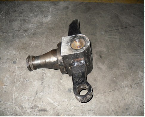 Кулак поворотный "Kanglong" левый (Ф38) CPCD20/25/30 A-серия