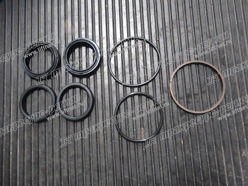 Ремкомплект цилиндра рулевого управления 04433-10090-71