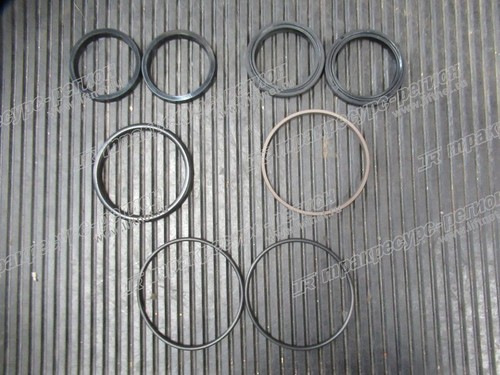 Ремкомплект цилиндра рулевого управления 04433-20041-71