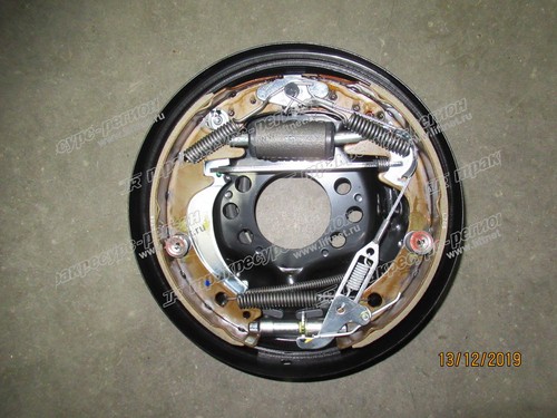 Тормоз в сборе левый 20A73-70201