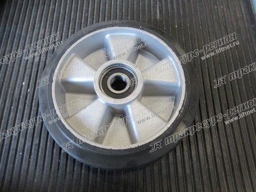 Колесо рулевое для гидравлической тележки pезина/алюминий 200х50х50