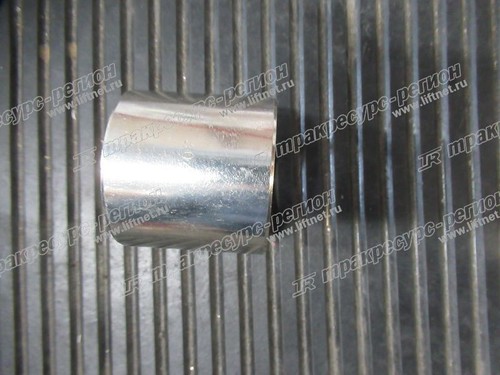 Втулка 61192-26600-71