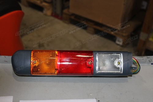 Фонарь задний правый 56630-13151-71