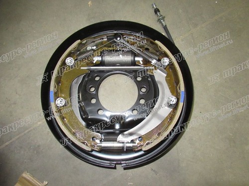 Тормоз левый в сборе 22N53-70201