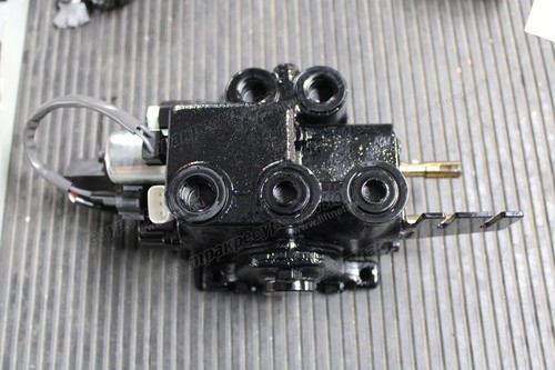 Гидрораспределитель 2-х секционный 281N7-30201