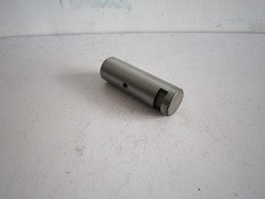 Палец задний цилиндра рулевого 3110900001