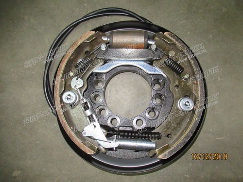 Сервотормоз правый в сборе A01C3-70111