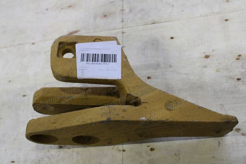 Зуб ковша боковой правый 252101812