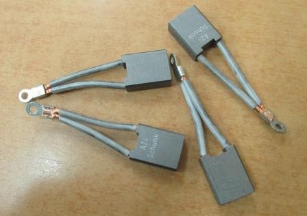 Щетка тягового электромотора MR250 CG  10*20*26
