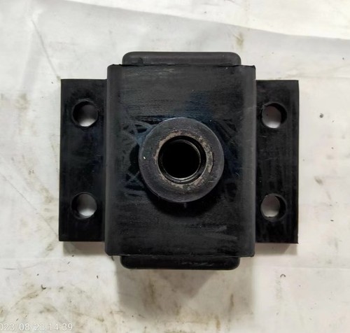 Подушка двигателя задняя CDM833