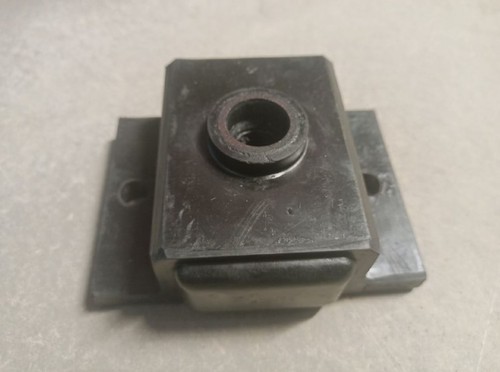 Подушка двигателя передняя CDM833