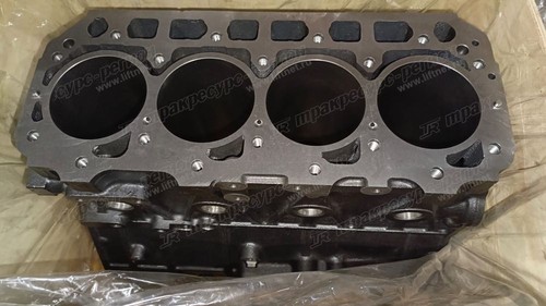 Блок цилиндров двигателя YM729901-01570