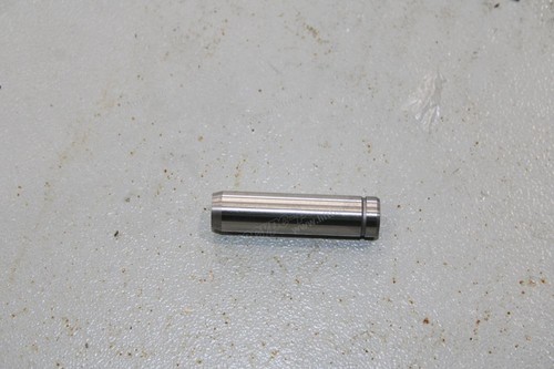 Направляющая клапана  13212-FY500