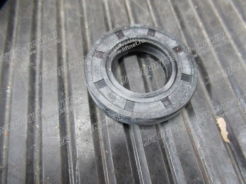 Сальник 20x37x7