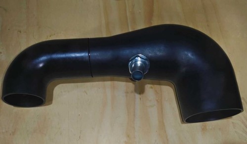 Патрубок от турбокомпрессора к воздушному фильтру TD226B-6