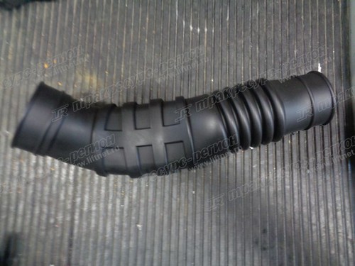 Патрубок 16575-GG31A