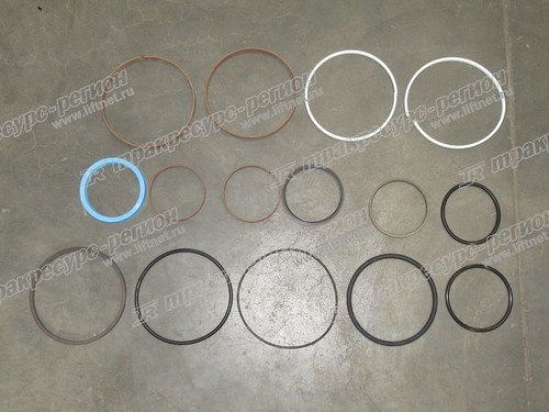 Ремкомплект  цилиндра наклона ковша 36608990080