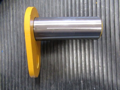 Палец крепления цилиндра к стреле 30811001328