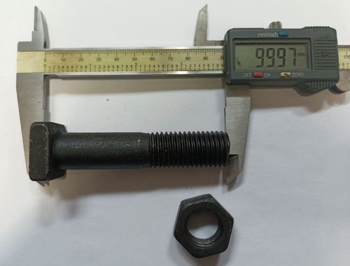 Болт зуба ковша M20*90 8,8