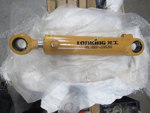 Цилиндр рулевой правый CDM863