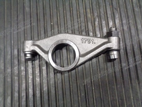 Коромысло клапана 1000495390