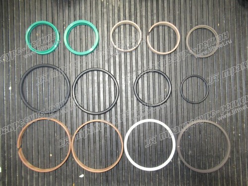 КБЧ цилиндра подъема стрелы CDM932