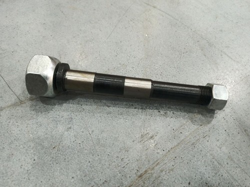 Шпилька ведущего моста 42482-36600-71