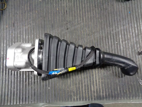 Джойстик правый 60300000556