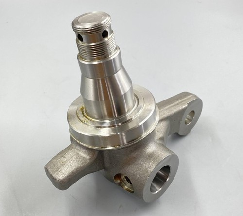 Кулак поворотный правый 3EA-24-31230