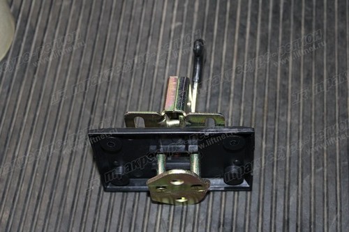 Фиксатор двери 4190000595