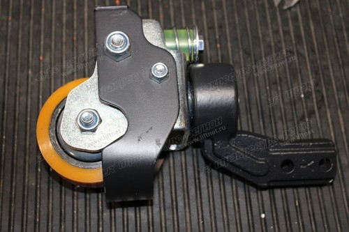 Колесо опорное с кронштейном правое #508016510005