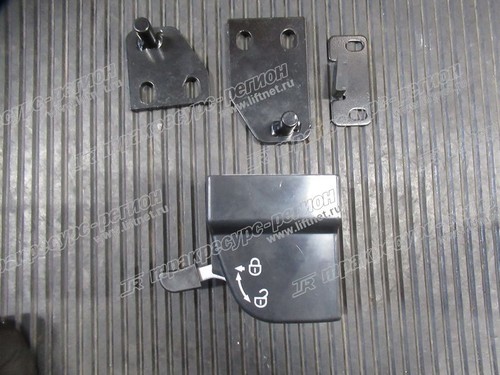 Защелка форточки правая