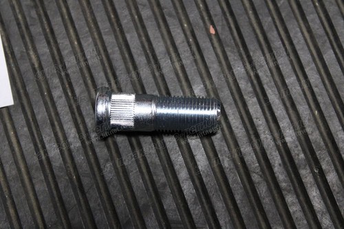 Шпилька ступицы управляемого моста 81HA-51120