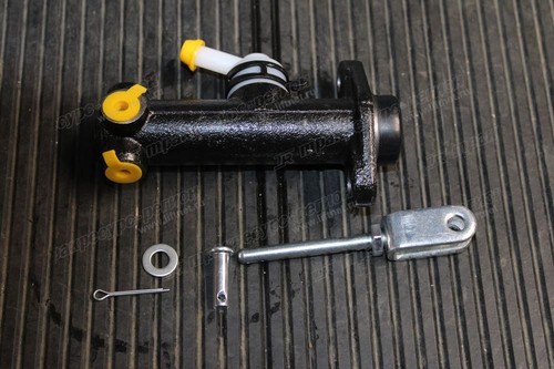 Цилиндр главный тормозной SCUN-00584