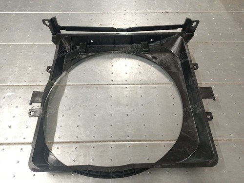 Диффузор радиатора 16715-16630-71