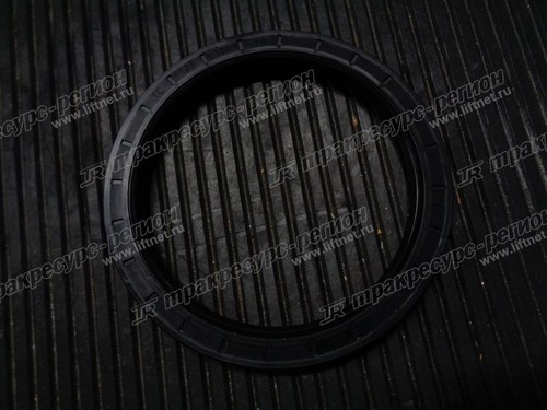 Сальник внутренний ступицы ведущего моста  E1C0AC315