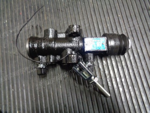 Цилиндр главный тормозной E0A678ABA