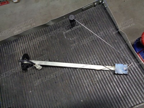 Датчик давления масла E101EE009