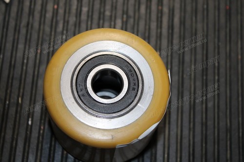 Ролик грузовой 85x73 PU