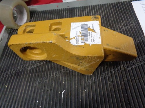 Адаптер правого зуба ковша LG855N.22.56-001