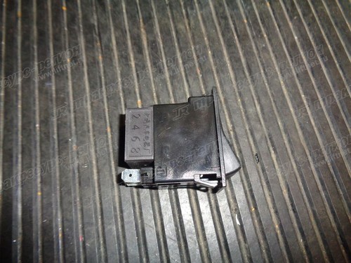 Кнопка включения сигнала заднего хода 60405020342