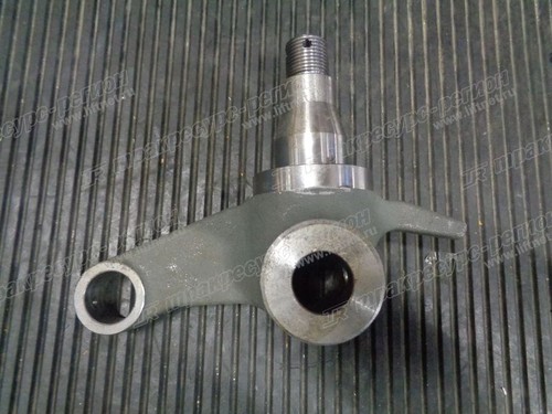 Кулак правый E2DEC56F0