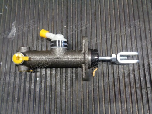 Цилиндр главный тормозной 6FC7FE241