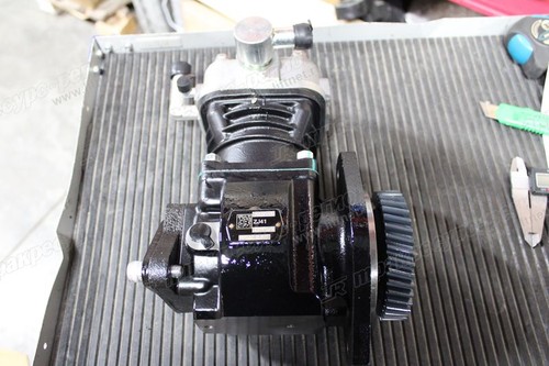 Воздушный компрессор 60100010557