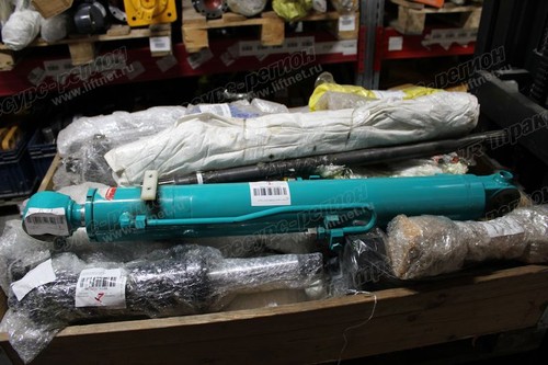 Цилиндр стрелы 878596810002