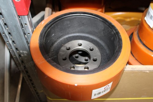 Колесо ведущее 360x140 PU